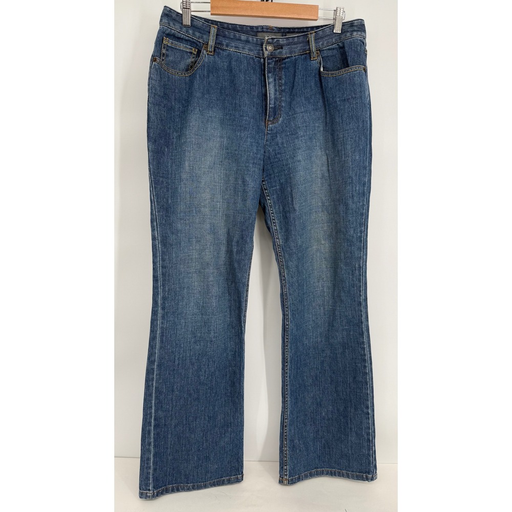Liz Claiborne Slim Bootcut Jeans Medium Wash Denim Sz 12R Mid Rise Stretch